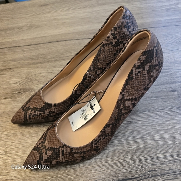 Express Pointedtoe Brown Snakeskin Pattern Heels Size 9 NWT See Pics - Picture 2 of 7